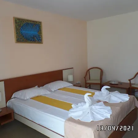 Metropol Hotel Mamaja