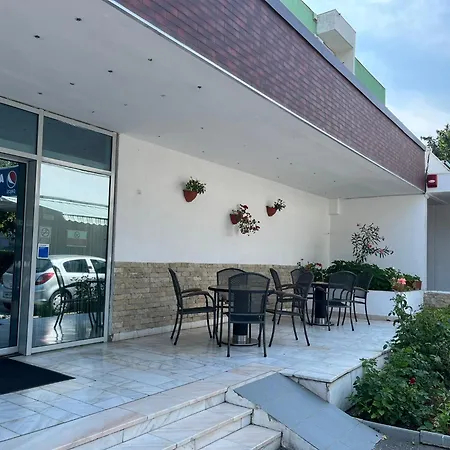 酒店 Metropol 马马亚